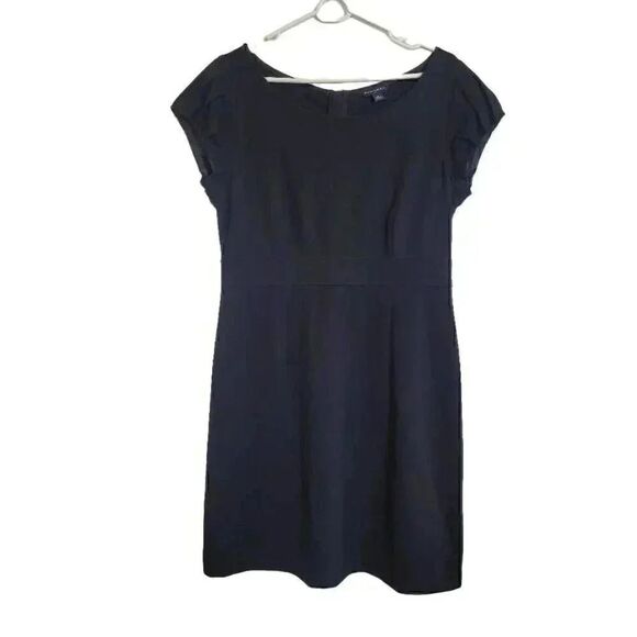 Banana Republic Women's Black Poly/Rayon/Spandex Knit Cinch Waist Pleated Short - Picture 1 of 11